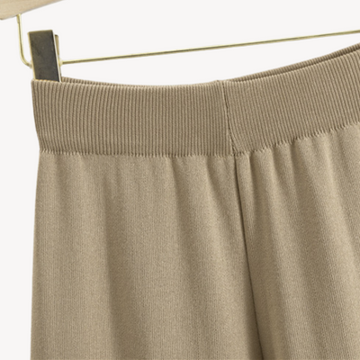 Zweiteiliges Damen Strickset – Cardigan und Weite Hose