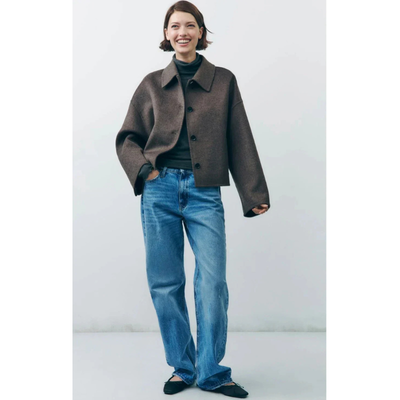 Doris – Moderne Kurzjacke für Damen mit Knopfdetails