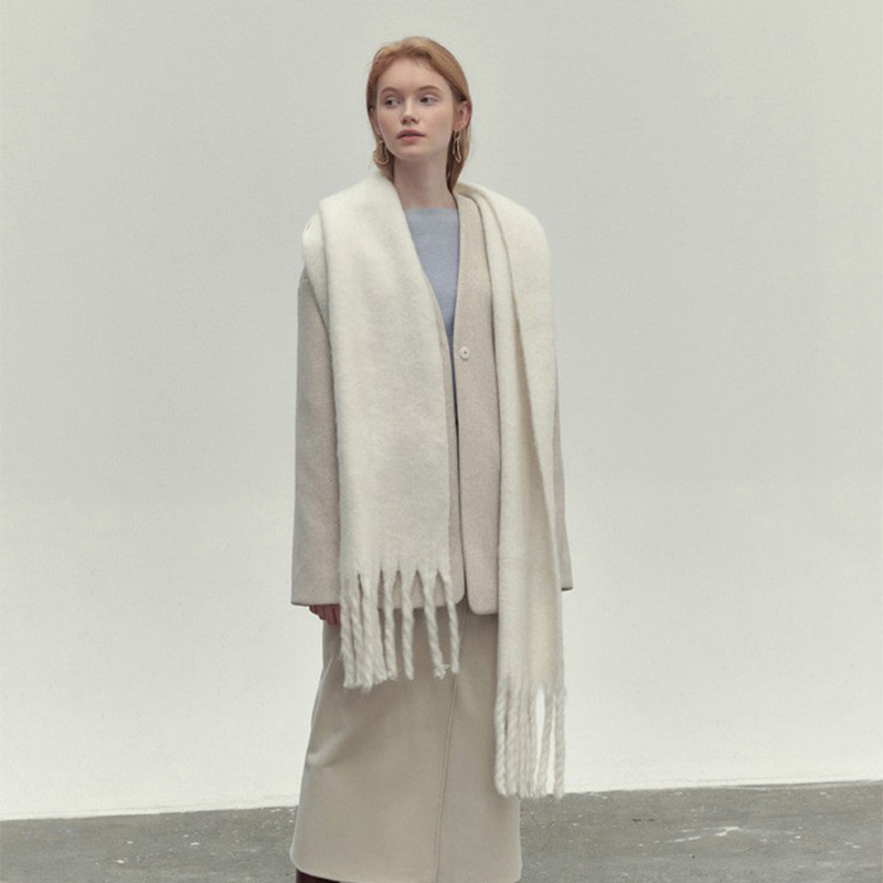 Eleganter Damenfransenschal – Zeitloses Design