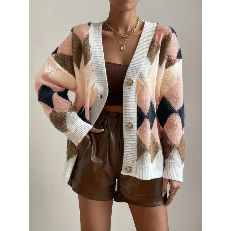 Elvira – Damenstrickjacke mit Rautendesign und Knopfdetails