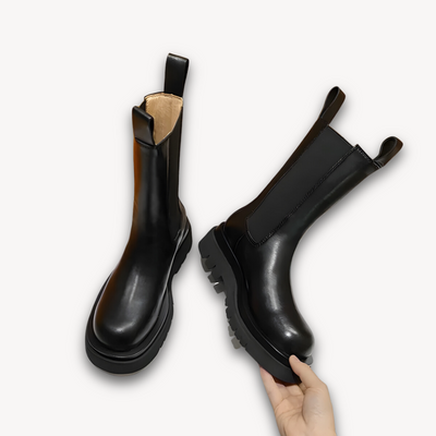 Damen Schwarze Chelsea Boots aus Leder – Chunky Sohle & Bequemer Slip-On Stil