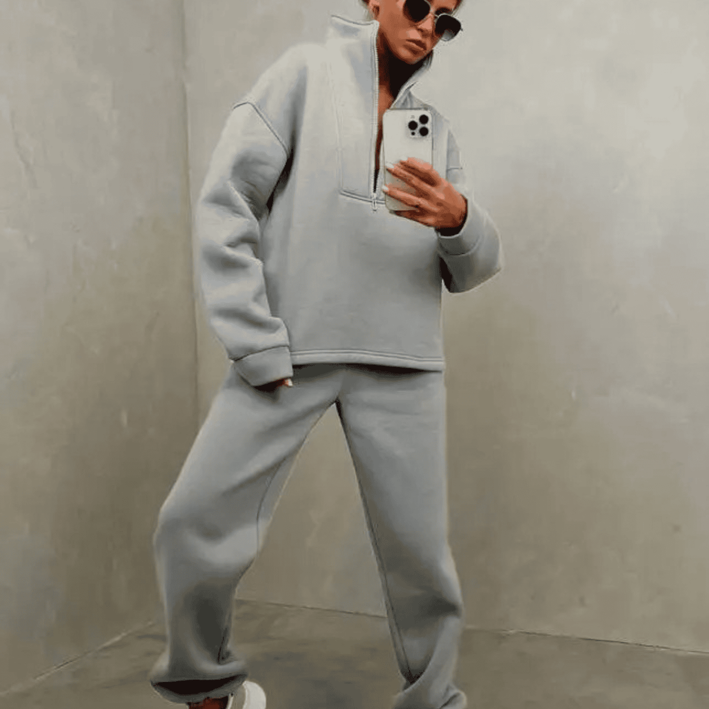 Sportlicher Damen Trainingsanzug mit Stehkragen