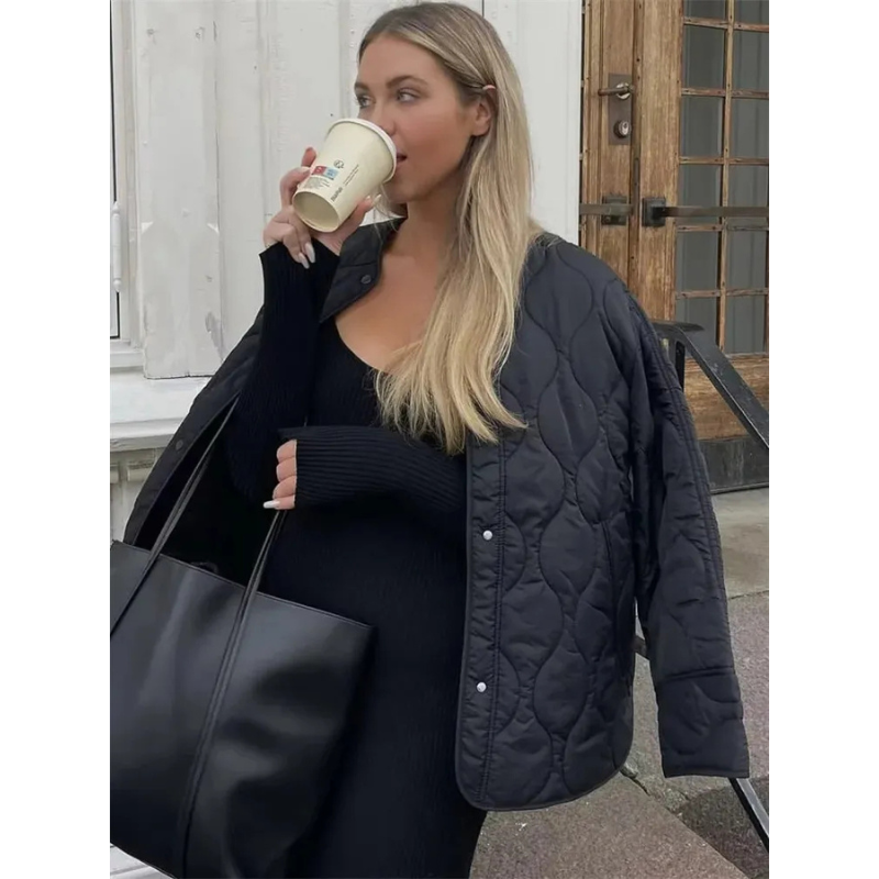 Losvallende Damen Winterjacke – Eleganz und Gemütlichkeit