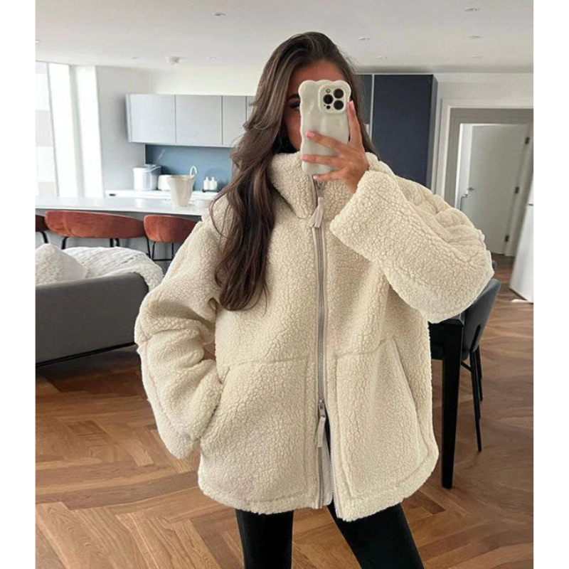 Damen Lammwolljacke – Kuschelig, Elegant und Ideal für die Wintermonate