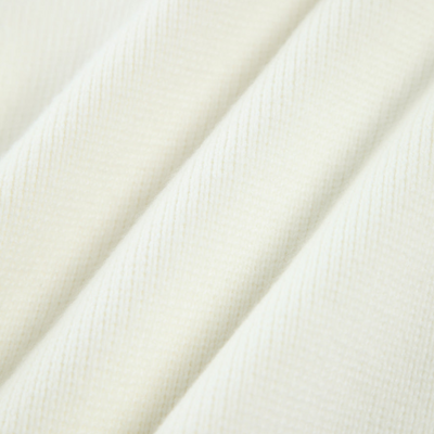 Elegante und zeitlose Damen Strickjacke mit Perlenakzenten