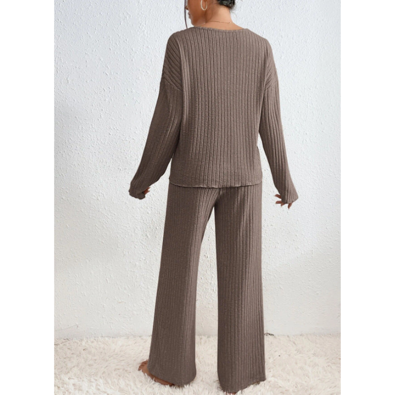 V-Ausschnitt Rippstrick Lounge-Set – Stilvoller Komfort