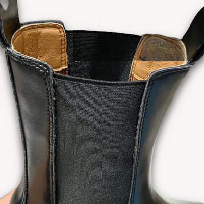 Damen Schwarze Chelsea Boots aus Leder – Chunky Sohle & Bequemer Slip-On Stil