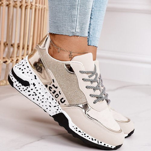 Frauen Chunky Sneakers – Schnürschuhe mit Dalmatiner-Muster Sohle