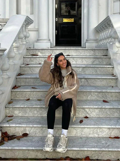 Aurora Oversized Damenjacke aus Schafswolle