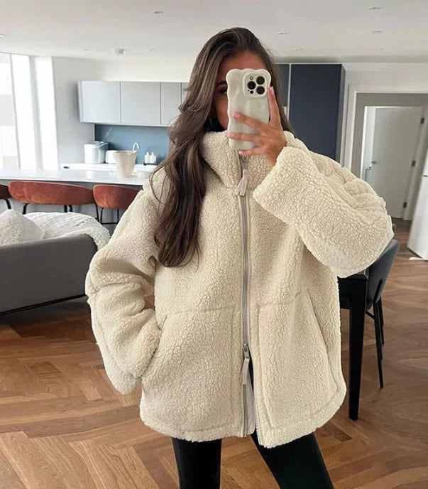 Aurora Oversized Damenjacke aus Schafswolle
