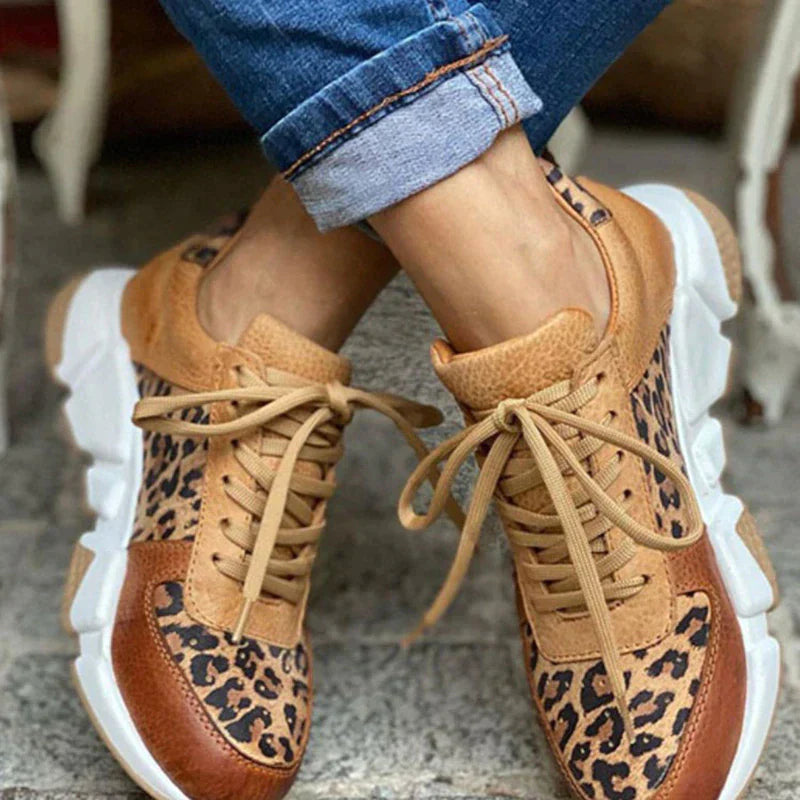 Selene Pantherprint Sneakers – Eleganz und Komfort mit einem Statement